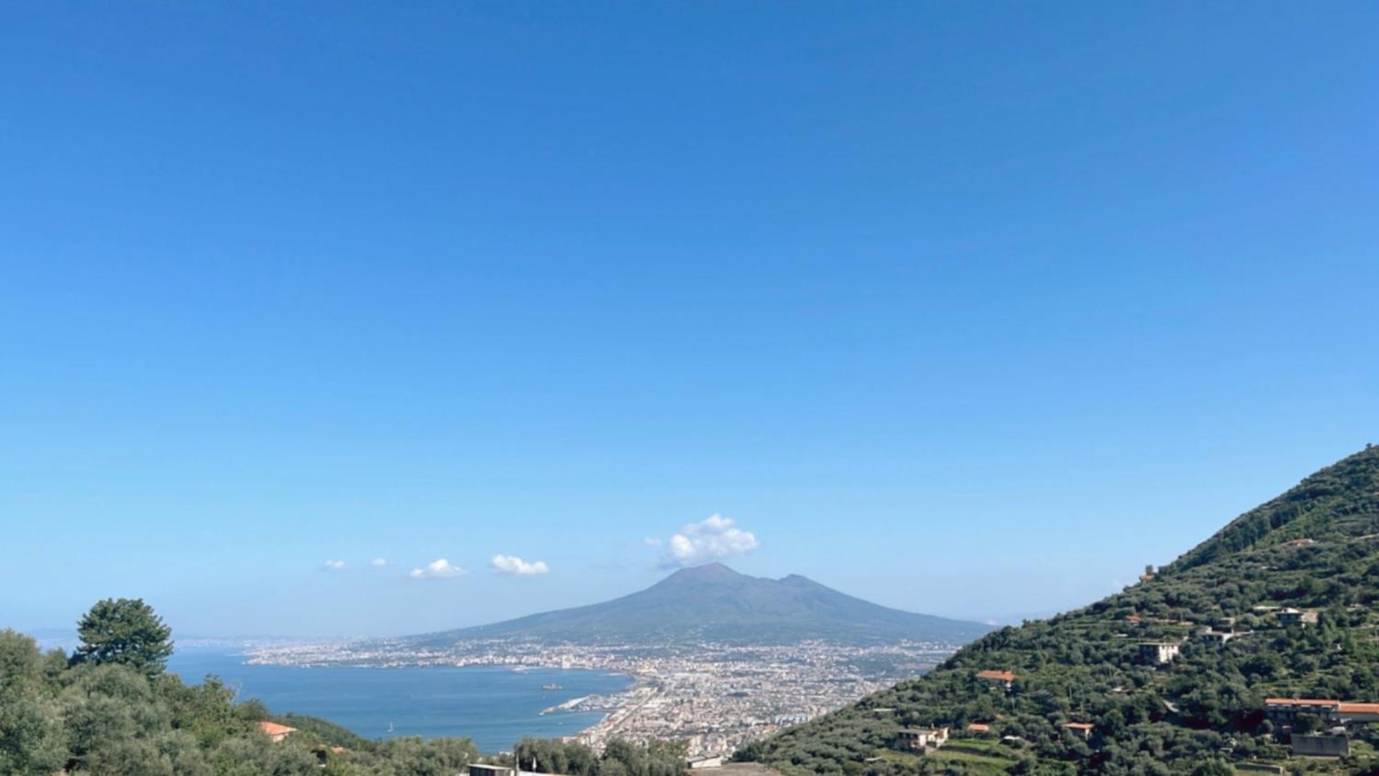 Miravesuvio Lägenhet Pimonte Exteriör bild